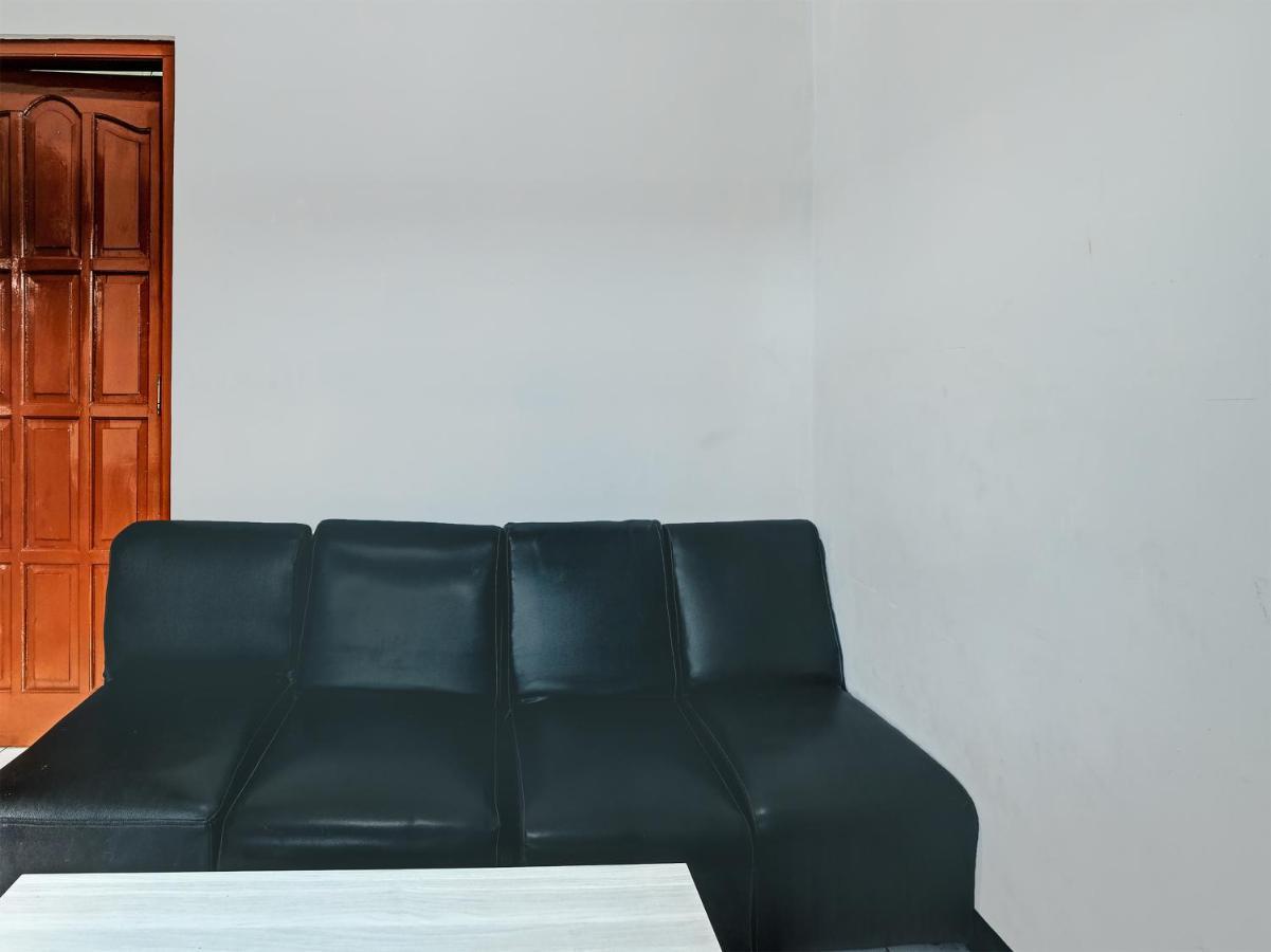 Spot On 91715 Citra Dewi 1 Hotel Semarang