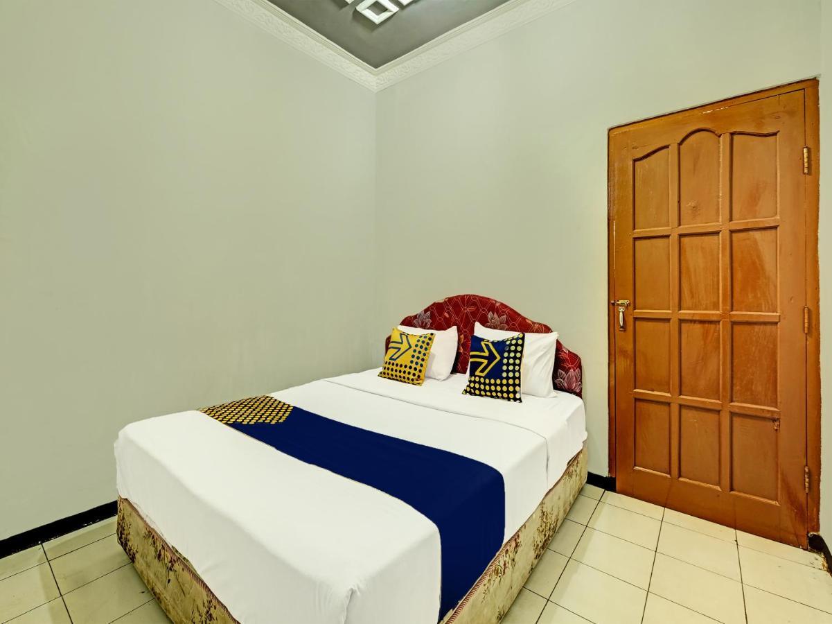 Spot On 91715 Citra Dewi 1 Semarang